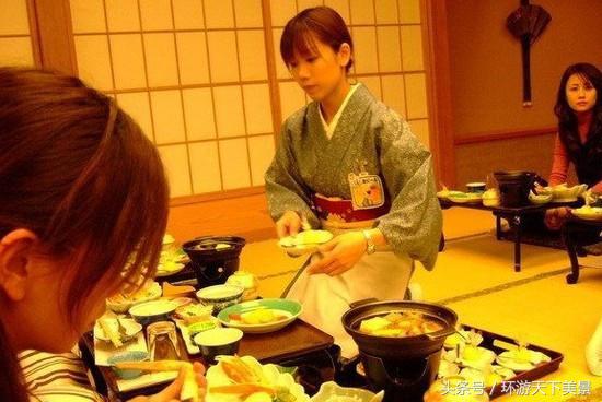 中国游客去日本旅游,评价:哪里都好,就是一到晚上让人受不了!