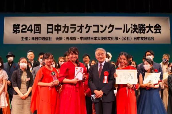 日本人组最优秀奖获奖者。(日中通信社/图) 日本人组最优秀奖获奖者。(日中通信社/图)