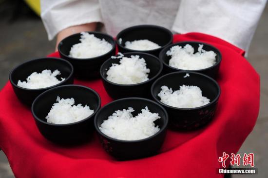 资料图:米饭。<a target='_blank' data-cke-saved-href='http://www.chinanews.com/' href='http://www.chinanews.com/'>中新社</a>记者 于琨 摄 资料图:米饭。<a target='_blank' data-cke-saved-href='http://www.chinanews.com/' href='http://www.chinanews.com/'>中新社</a>记者 于琨 摄