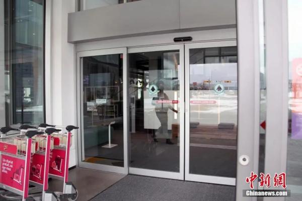 资料图:多伦多皮尔逊国际机场附近一家隔离酒店。<a target='_blank' data-cke-saved-href='http://www.chinanews.com/' href='http://www.chinanews.com/'>中新社</a>记者 余瑞冬 摄 资料图:多伦多皮尔逊国际机场附近一家隔离酒店。<a target='_blank' data-cke-saved-href='http://www.chinanews.com/' href='http://www.chinanews.com/'>中新社</a>记者 余瑞冬 摄