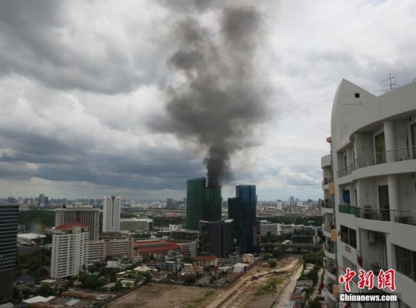 资料图:泰国一大楼发生火灾。 <a target='_blank' data-cke-saved-href='http://www.chinanews.com/' href='http://www.chinanews.com/'>中新社</a>记者 王国安 摄 资料图:泰国一大楼发生火灾。 <a target='_blank' data-cke-saved-href='http://www.chinanews.com/' href='http://www.chinanews.com/'>中新社</a>记者 王国安 摄