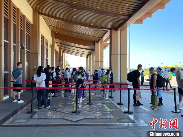 海南博鳌机场客运航班恢复商业化运行。 许薇供图 海南博鳌机场客运航班恢复商业化运行。 许薇供图