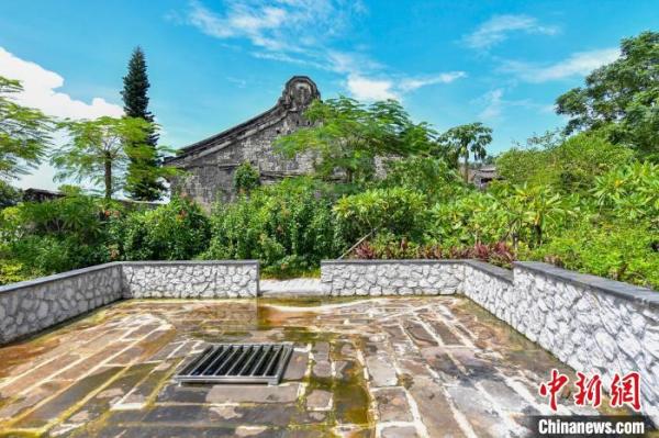 图为中国传统村落海口市道郡村的古井。 骆云飞 摄 图为中国传统村落海口市道郡村的古井。 骆云飞 摄