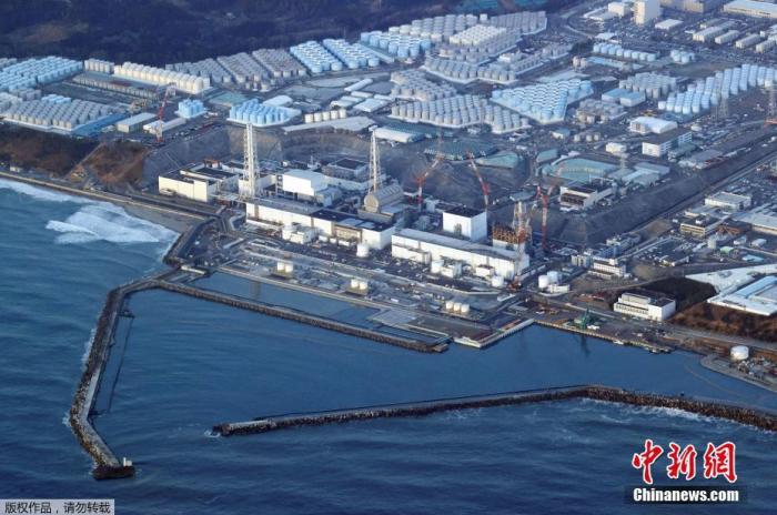 当地时间3月16日晚,日本本州东岸海域接连发生两次强震,多地大规模停电震感强烈。日本共同社消息称,在此次地震中福岛第一核电站辐射数值未发生异常。图为当地时间3月17日,地震发生后航拍福岛第一核电站。 当地时间3月16日晚,日本本州东岸海域接连发生两次强震,多地大规模停电震感强烈。日本共同社消息称,在此次地震中福岛第一核电站辐射数值未发生异常。图为当地时间3月17日,地震发生后航拍福岛第一核电站。